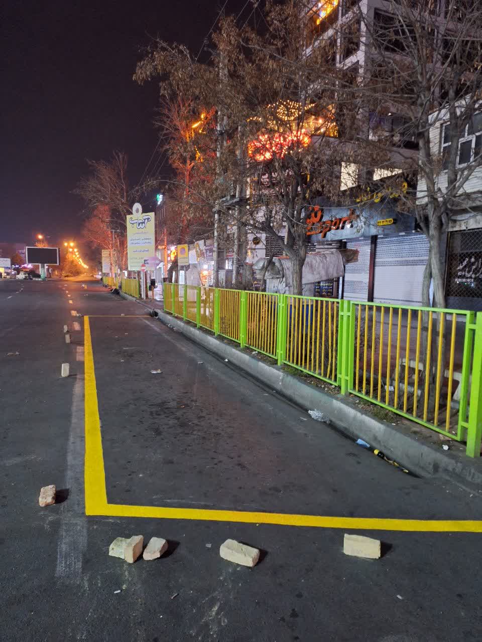 رنگ آمیزی و زیباسازی ایستگاه ها 